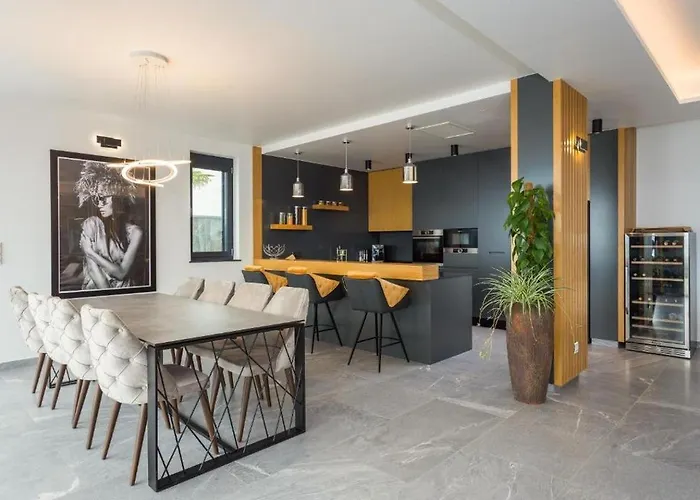 ヴィラ Titanium *